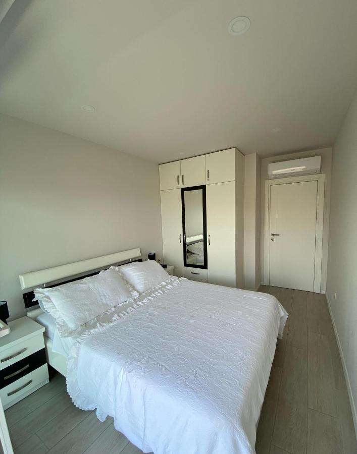 מאקרסקה Modern Apartments With Garage מראה חיצוני תמונה